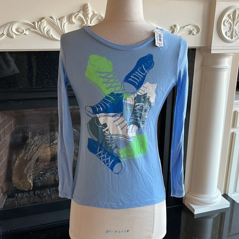 Old Navy Top Lightweight Long Sleeve Tee Girls 8 Sneakers Blue Shirt